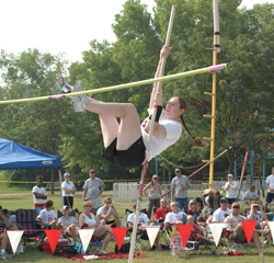 Amy at Pole Vault Explosion 2008